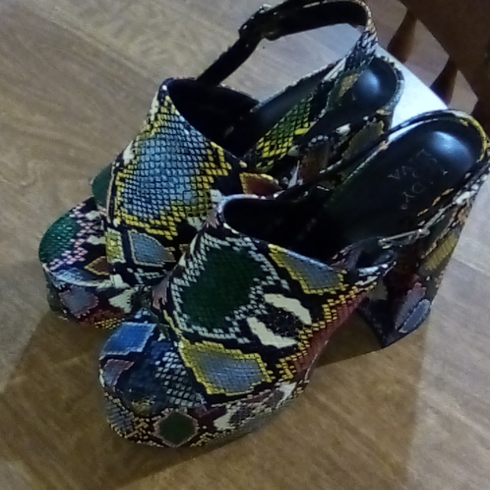 Platforms - Picture 4 of 4